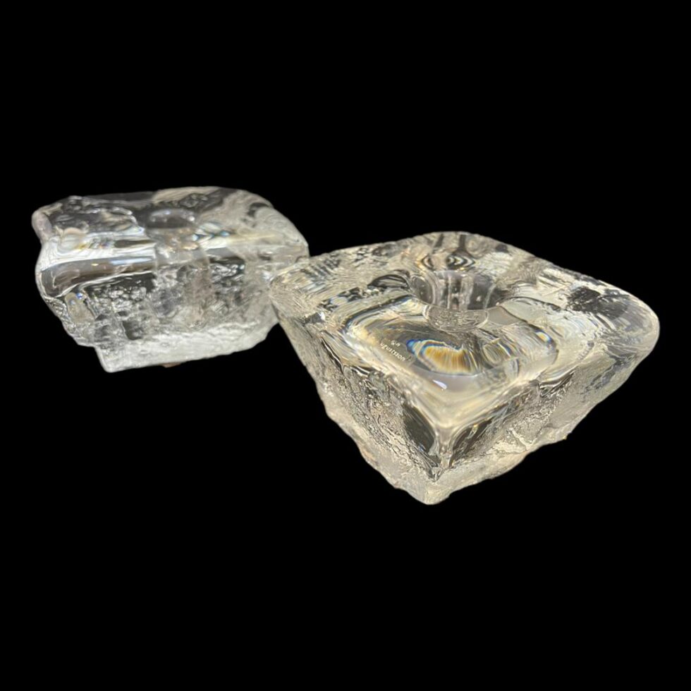 Another angle of the ice cube candle holders. Still no pool of water.