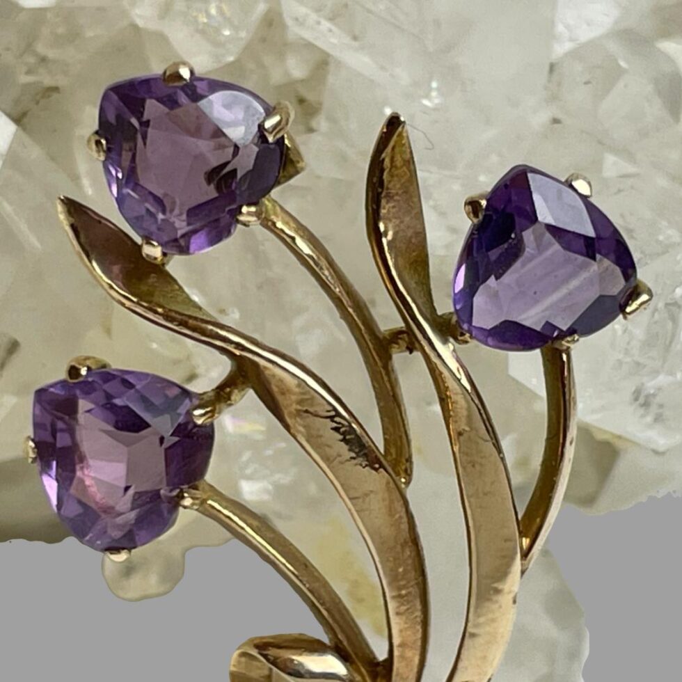 Close up photo of the amethyst tulip flower heads showing the faceted cut.