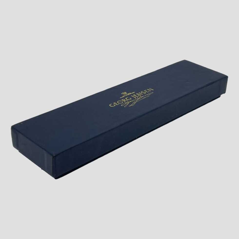 Photo of the closed original Georg Jensen box only.