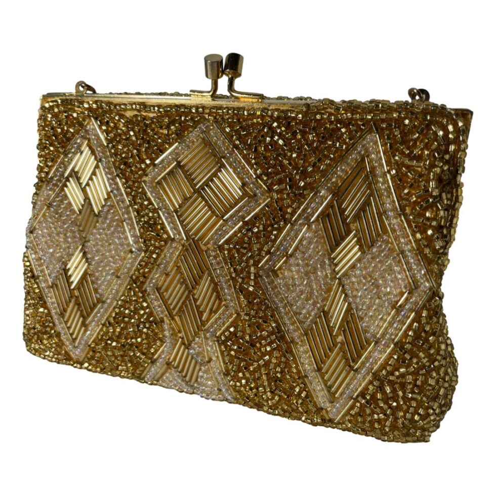 Photo of the opposite side of the bag which has the same design detail.