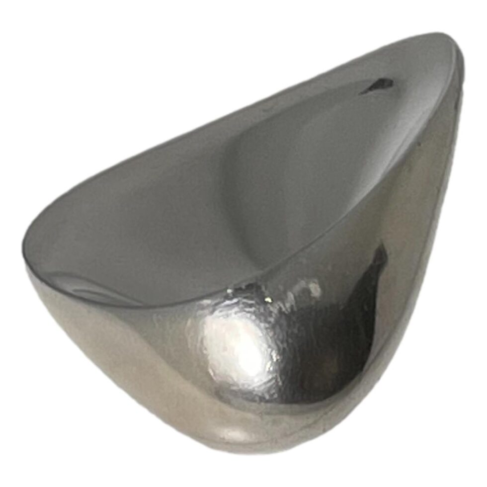 Photo of Jensen oyster brooch with the smaller thicker end in the foreground